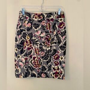 Ann Taylor Women’s Skirt -Beautiful Print -Sz 4